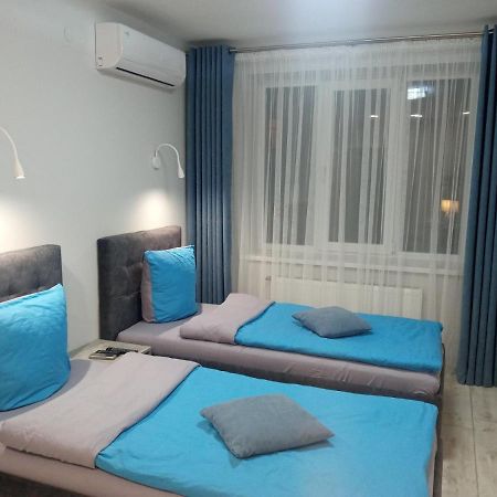 Апартаменты Weekend Inn Uzjhorod Exteriör bild